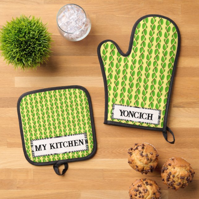 Layer of Leaves by Kenneth Yoncich Oven Mitt & Pot Holder Set (Top Down)