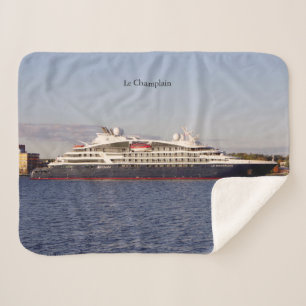 Le Champlain sherpa blanket