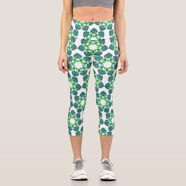 Leaf Pattern, Pattern Of Leaves, Green Leaves Capri Leggings (Front)