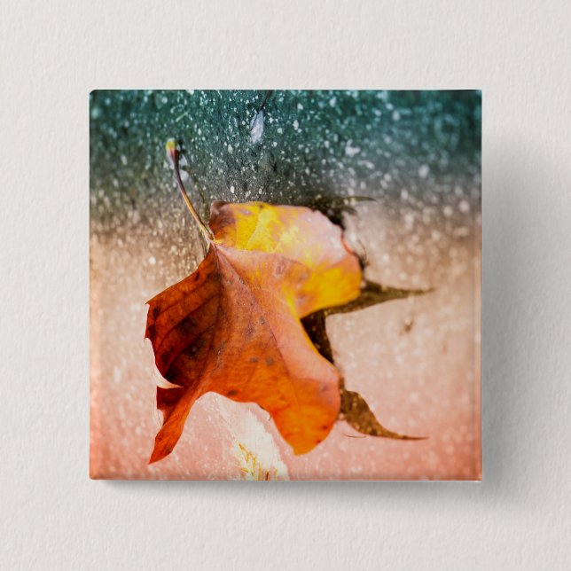 Leaning leaf 15 cm square badge (Front)