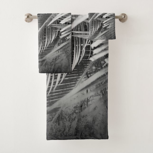 Leaves - Guarujá Brazil Bath Towel Set (Insitu)