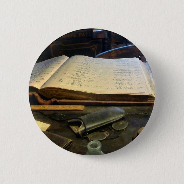 Ledger and Eyeglasses 6 Cm Round Badge (Front)