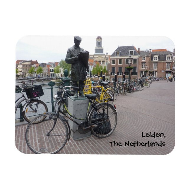 Leiden (Statue & Bikes) Magnet (Horizontal)
