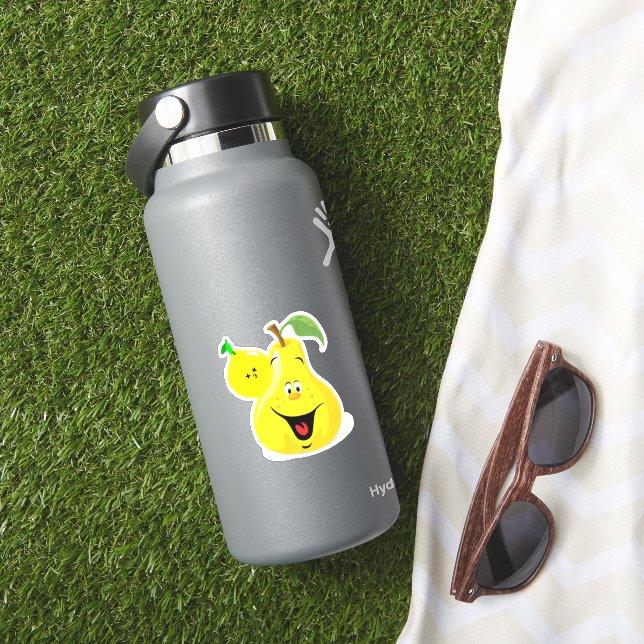 Lemon on a pear (HydroFlask Insitu)