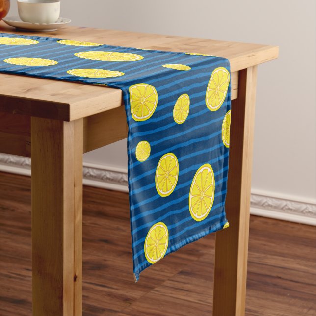 Lemon slices pattern short table runner (In Situ)