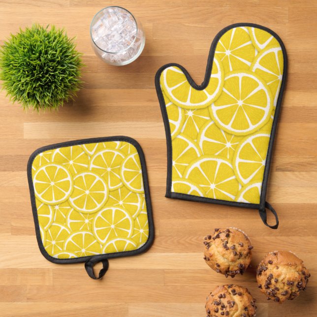 Lemon Slices Pot Holder and Oven Mitt Set (Top Down)