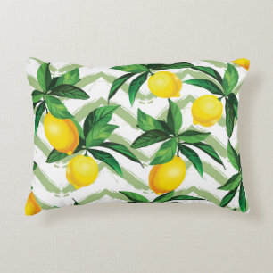 Lemon zigzag: vintage hand-drawn pattern. decorative cushion
