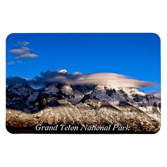 LENTICULAR CLOUDS OVER GRAND TETONS MOUNTAINS MAGNET (Horizontal)