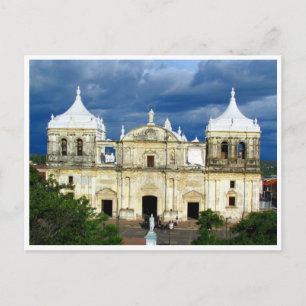 león cathedral postcard