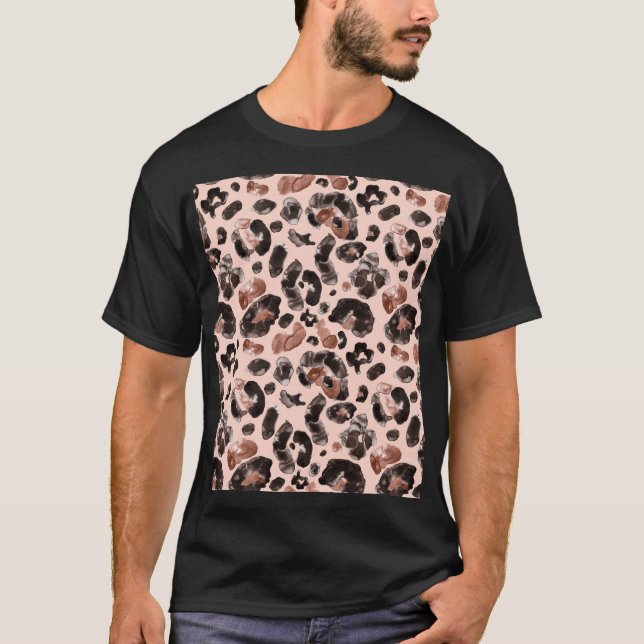Leopard coat, animal skin seamless pattern. T-Shirt (Front)