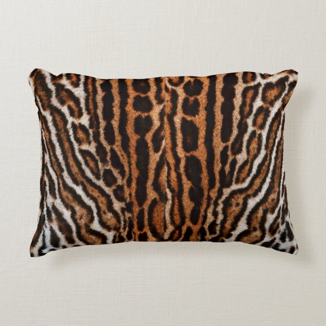 leopard fur background texture decorative cushion (Front)