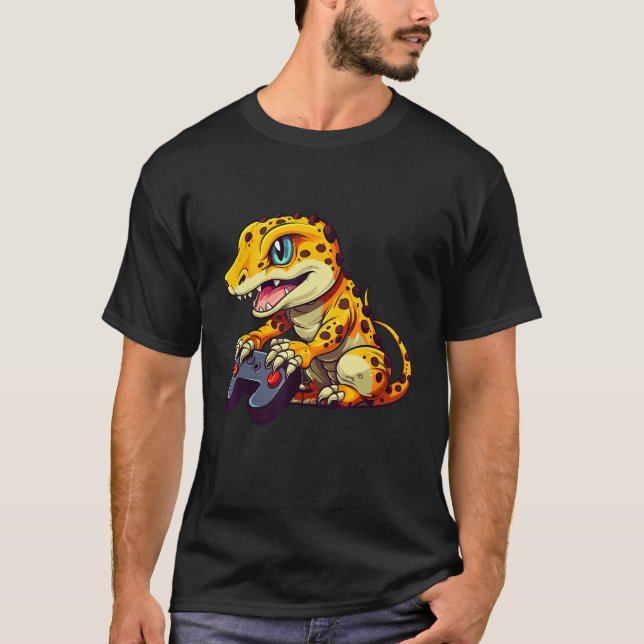 Leopard Gecko Playing Video Game Lizard & Reptiles T-Shirt (Front)