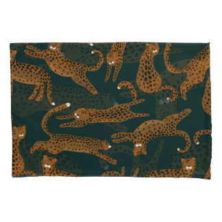 Leopard Jungle: Animal Print Vintage. Pillowcase