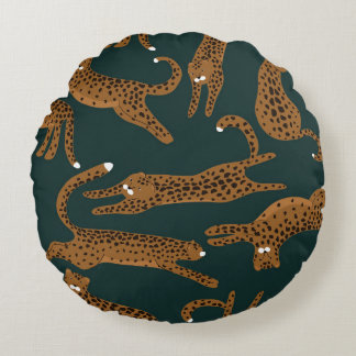 Leopard Jungle: Animal Print Vintage. Round Cushion