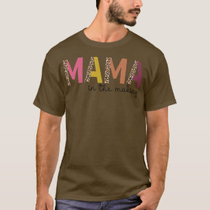 Leopard Mama in the Making Pregnancy Announcement T-Shirt