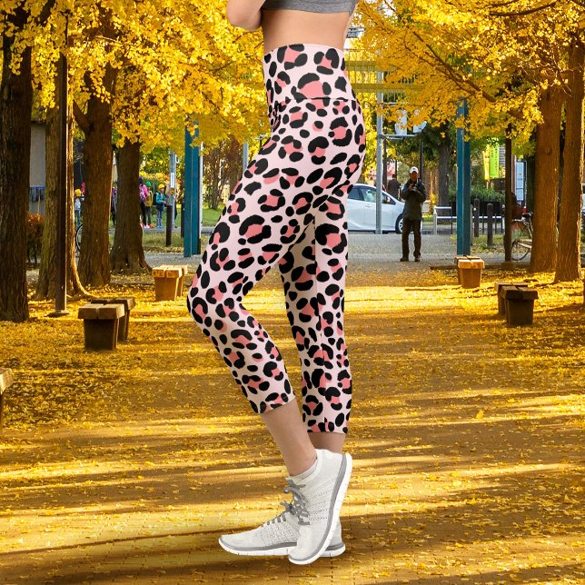 Leopard Orange Black Beige  Capri Leggings (Leopard Orange Black Beige Capri Leggings)