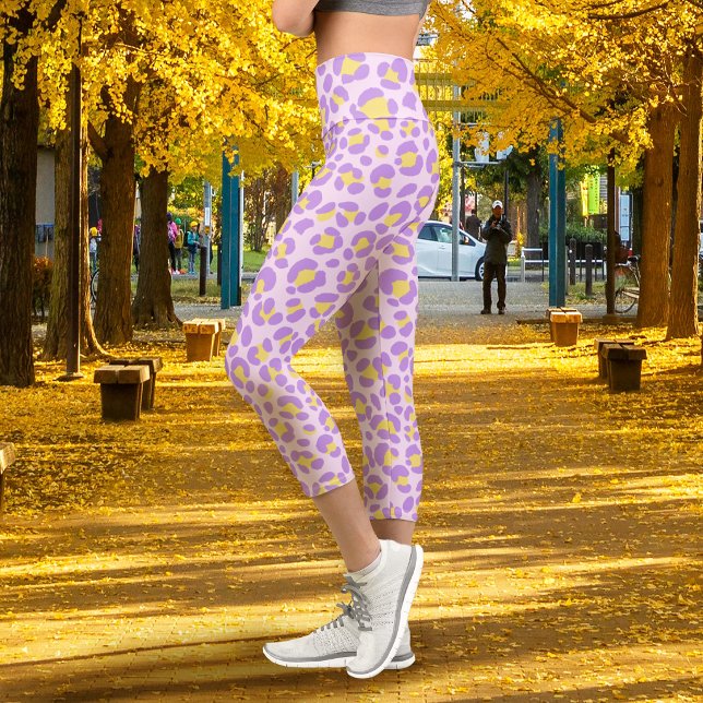 Leopard Pink Purple Yellow Capri Leggings (Leopard Pink Purple Yellow Capri Leggings)