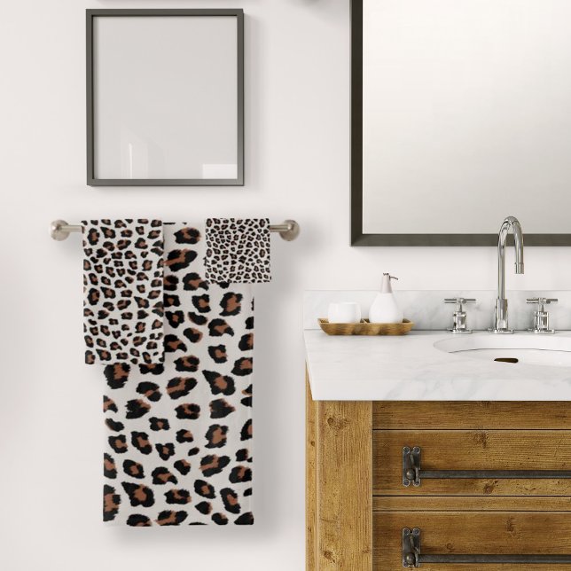 Leopard Print Bath Towel Set (Leopard Print Bath Towel Set by Looly Elzayat
)