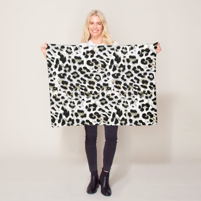 Leopard - print spotted animal-print fleece blanket (In Situ)