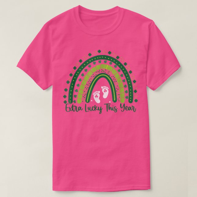 Leopard Rainbow St Patricks Day Pregnancy Announce T-Shirt (Design Front)