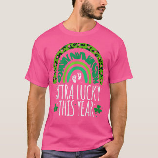 Leopard Rainbow St Patricks Day Pregnancy Announce T-Shirt