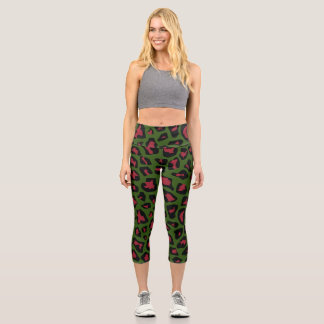 Leopard Seamless Pattern  Capri Leggings