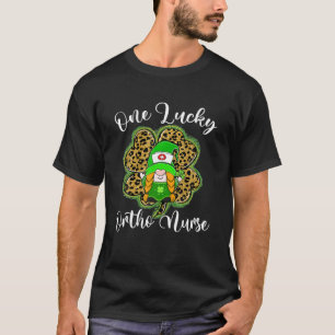 Leopard Shamrock One Lucky Ortho Nurse Gnome St Pa T-Shirt