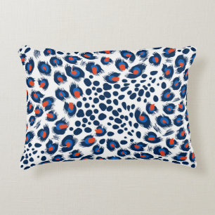 Leopard skin: vintage seamless pattern. decorative cushion