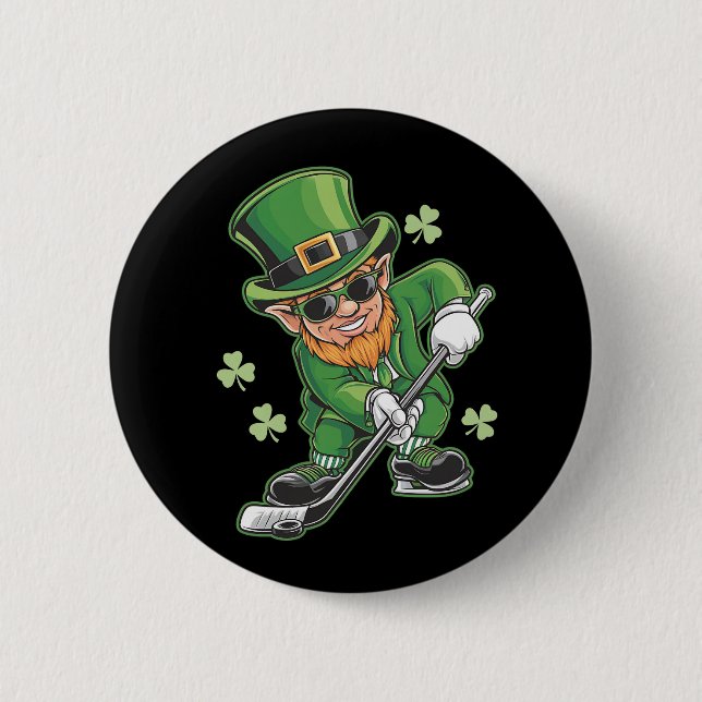 Leprechaun Playing Hockey St Patrick's Day Irish 6 Cm Round Badge (Front)
