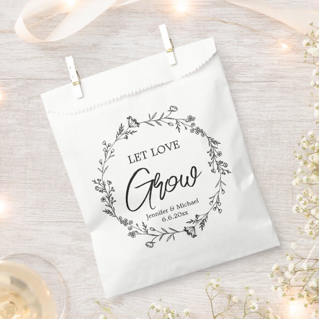 let love grow black&white botanical wedding chic favour bags (Clipped)