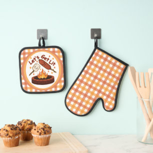 Let’s Get Lit Firepit – Cute Marshmallow & Hot Dog Oven Mitt & Pot Holder Set