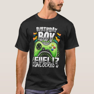 Level 17 Unlocked Retro Video Game 17th Birthday G T-Shirt