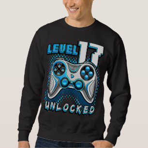 Level 17 Unlocked Video Game 17th Birthday Gamer B Sweatshirt