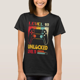 Level 18 Unlocked Level 19 Loading 18th Birthday V T-Shirt