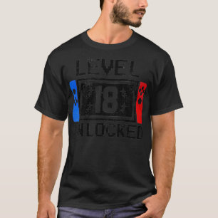 Level 18 Unlocked Video Game 18th Birthday Gift Bo T-Shirt