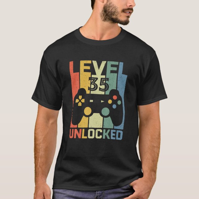 Level 35 Unlocked 35 Years Old Video Gamer 35Th Bi T-Shirt (Front)