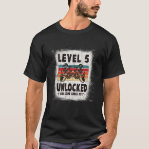 Level 5 Unlocked Awesome Since 2017 Retro Birthday T-Shirt