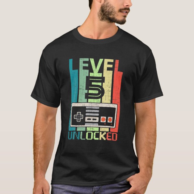 Level 5 Unlocked Video Gamer 5Th Birthday Gift T-Shirt (Front)