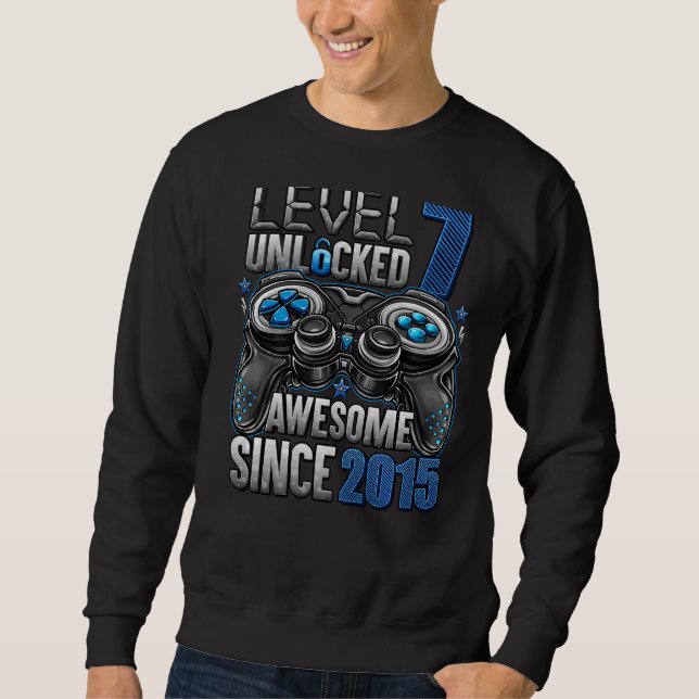 Level 7 Unlocked Awesome Since 2015 7th Birthday   Sweatshirt (Front)