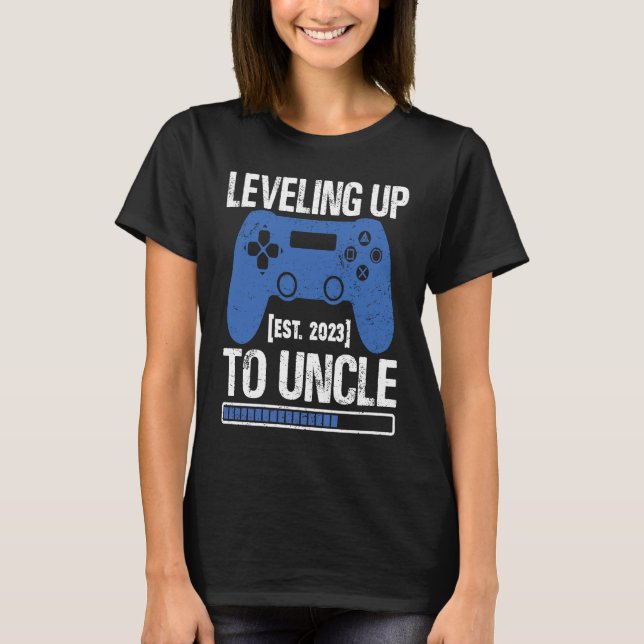 Leveling Up To Uncle 2023  Pregnancy Announcement  T-Shirt (Front)
