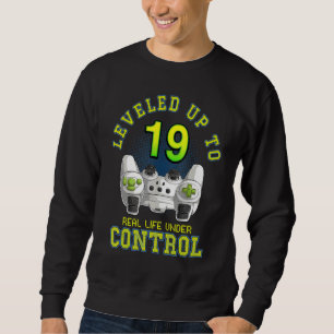 Levelled Up To 19 Gamer 19th Birthday Men Women Bo Sweatshirt