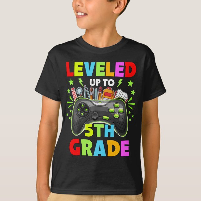  Levelled up to 5th Grade Back to School video gam T-Shirt (Front)