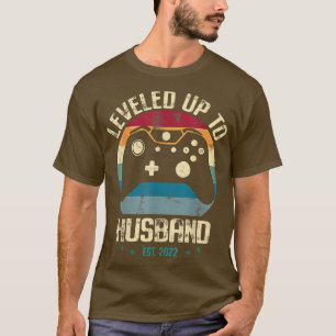 Levelled Up To Husband est 2022 Newly Married Bach T-Shirt
