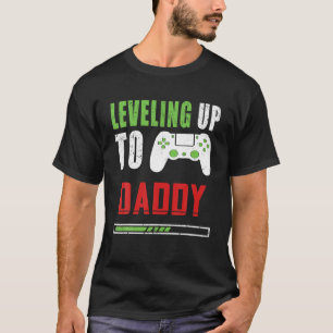 Levelling Up To Daddy Vintage Gamer Pregnancy Anno T-Shirt