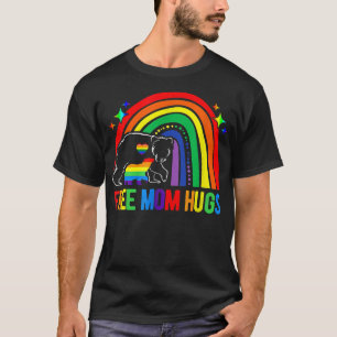 LGBT Free Mum Hugs Bear Mama Bear Ally Rainbow Fla T-Shirt