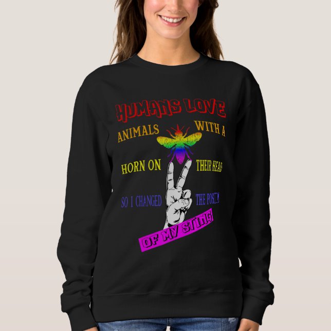 Lgbt Rainbow Bee Idea Apiologist Bee Gay Beekeeper Sweatshirt (Front)