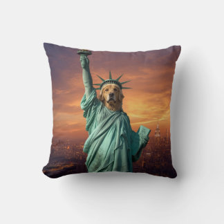 Liberty Statue–Inspired Golden Retriever Art Cushion