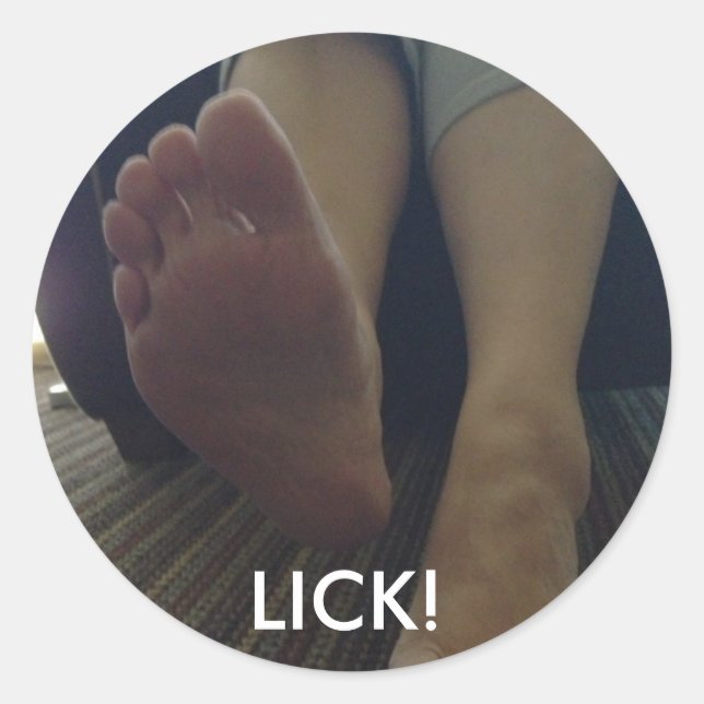 LICK! CLASSIC ROUND STICKER (Front)