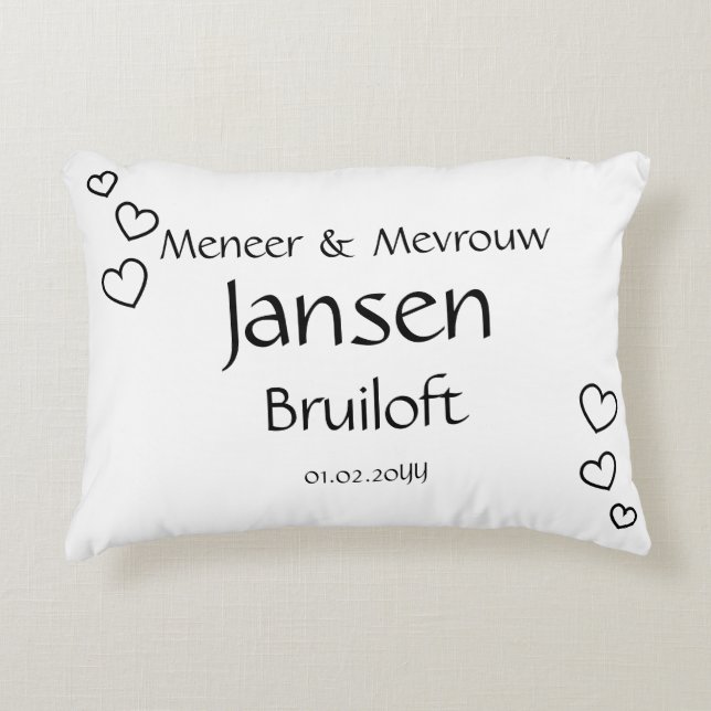 Liefdevol Trouwcadeau – Kussen met Naam en Datum - Decorative Cushion (Front)