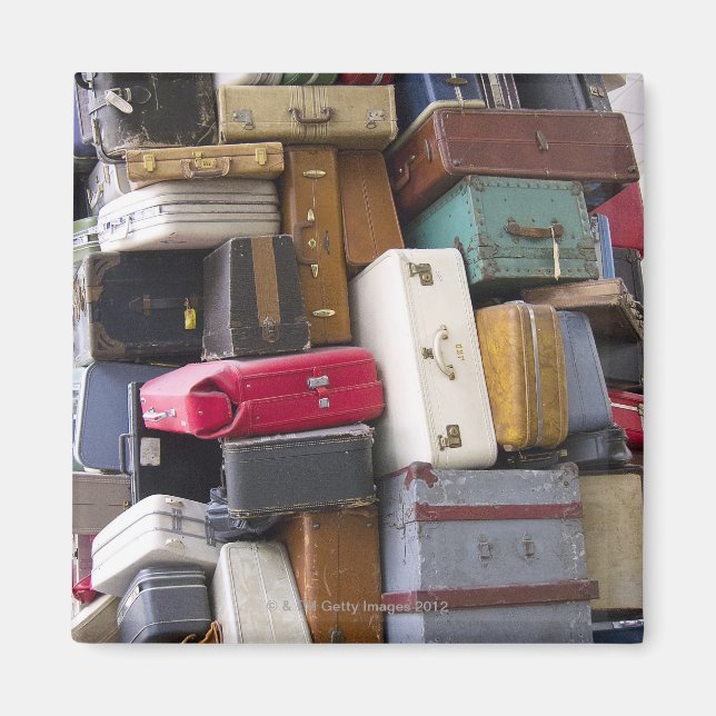 Life has a lot of baggage 2 magnet (Front)